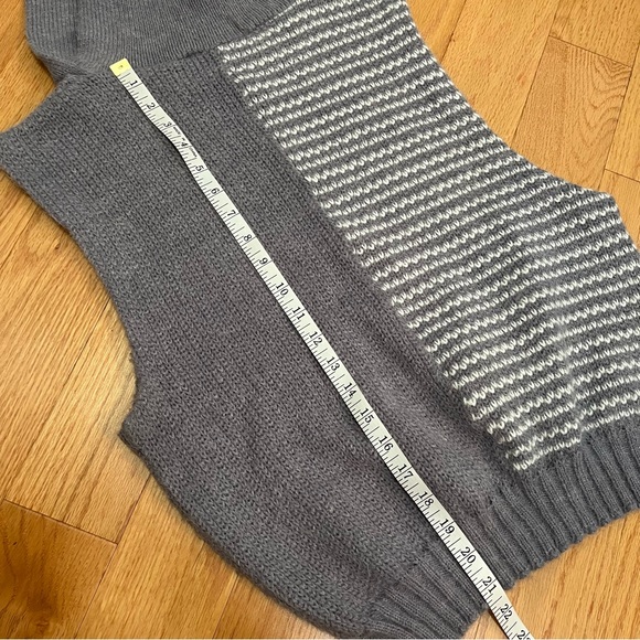 Vintage Hand Knit Sweater Vest - Picture 10 of 10